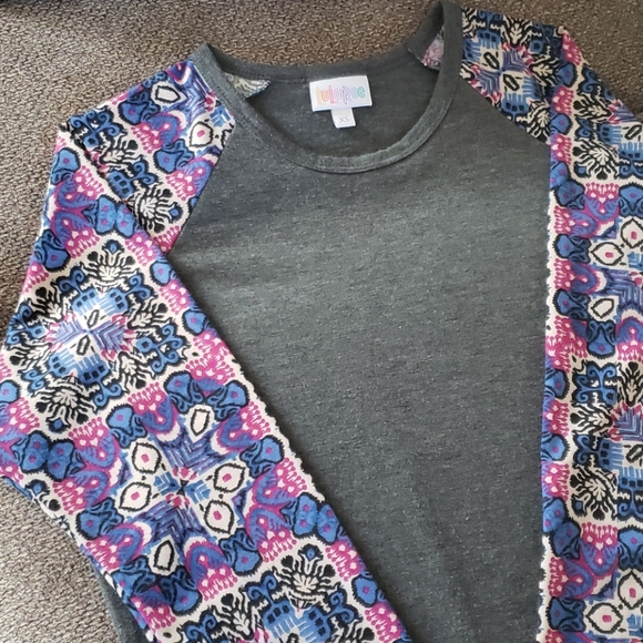 Lula roe colorful print 3/4 sleeved gray top. EUC! Very comfortable. - Picture 1 of 5